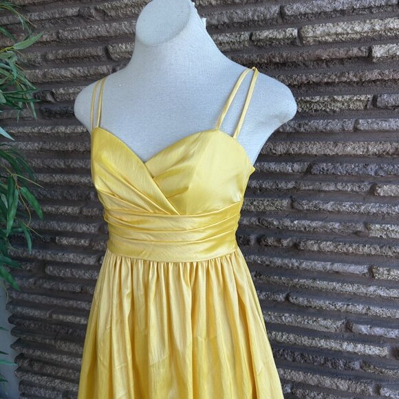 WTOO by Watters & Watters Yellow Satin Prom Bridesmaid Dress Size 2 - Picture 10 of 12